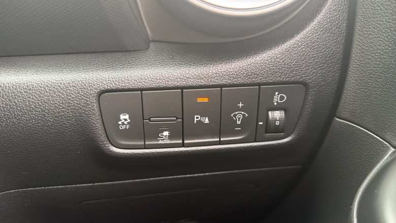 Hyundai KONA 100kW Premium 39kWh 5dr Auto Electric Hatchback